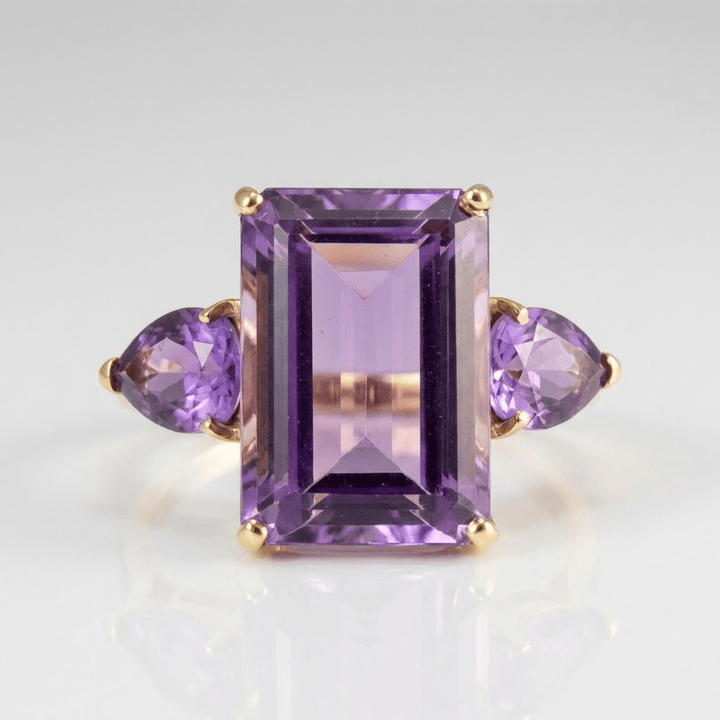 GOLD RING WITH AMETHYST TOURMALINE CRYSTAL