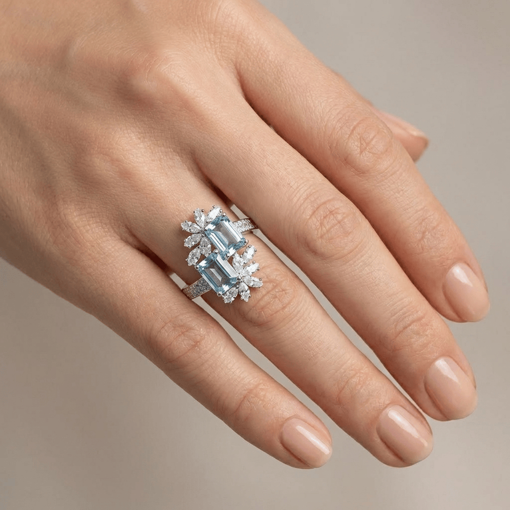 SILVER RING WITH AQUAMARINE CRYSTAL - (ADJUSTABLE)