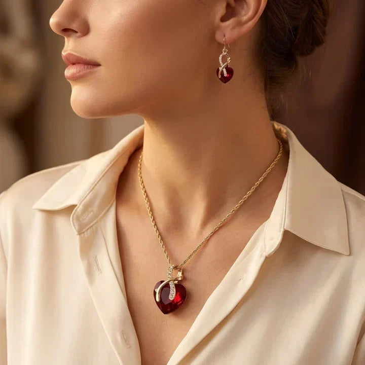 Twisted Heart Jewellery Set in Gold and Ruby