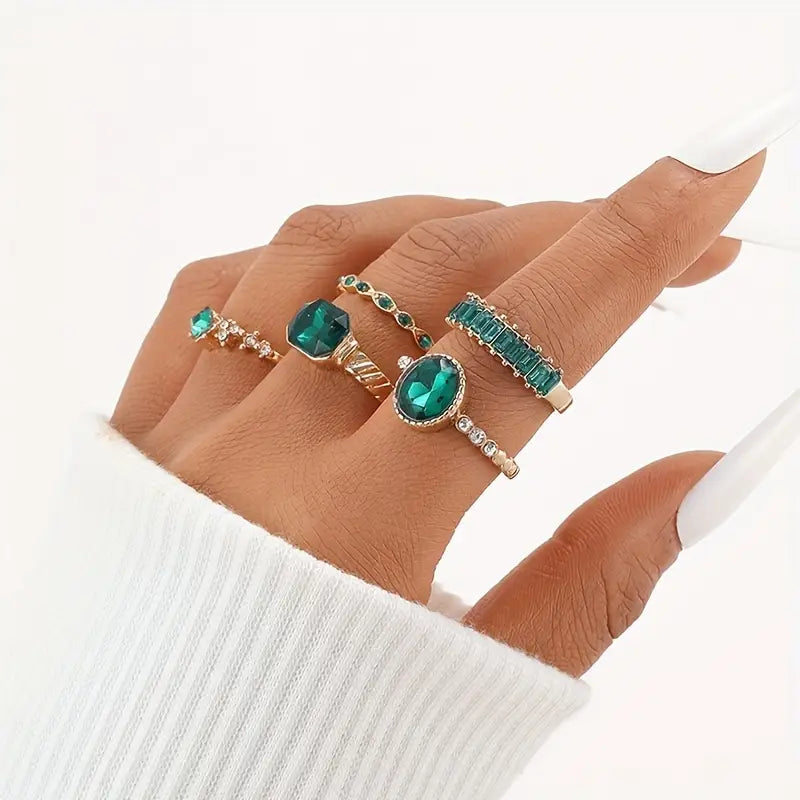 Gold Ring Set with Zarina Emerald