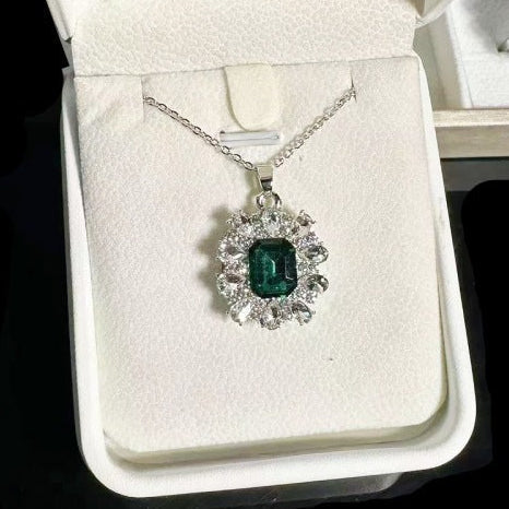 Mel Necklace