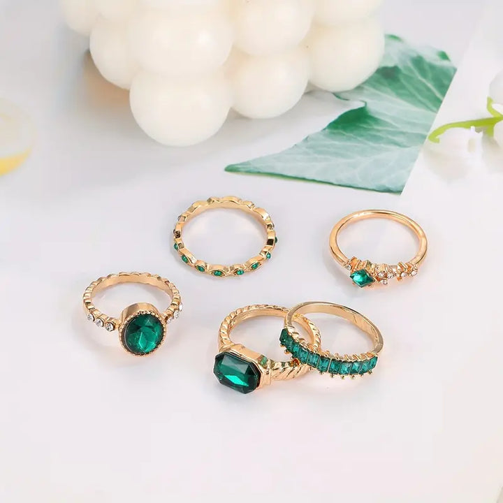 Gold Ring Set with Zarina Emerald