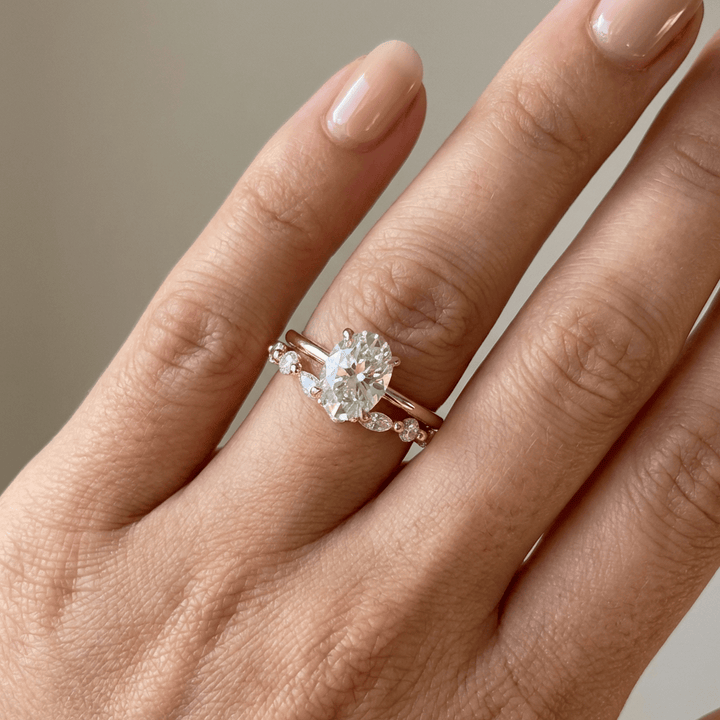 OVAL DIAMOND MARQUISE GOLD RING